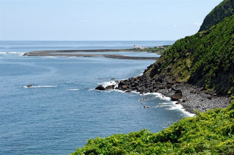 Inselhopping auf den Azoren ©OutdoorPhoto /adobestock
